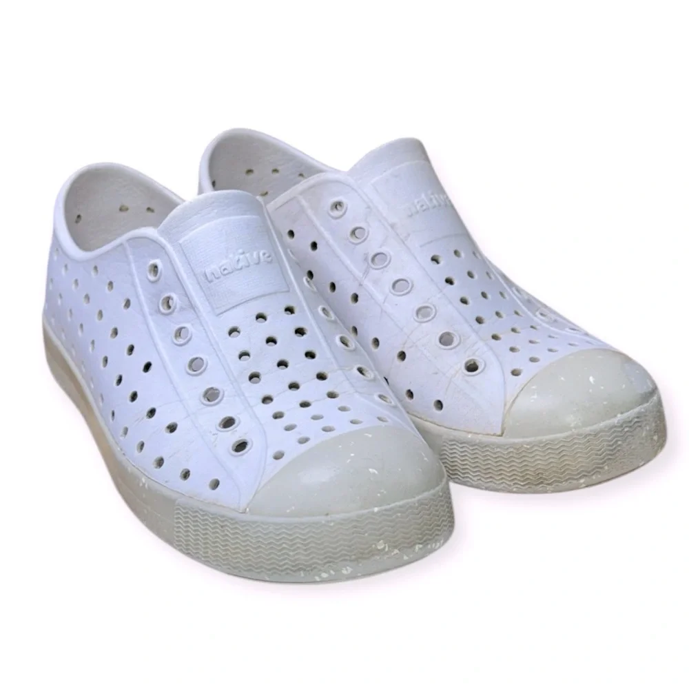 Native‎ Kids Lilac and Gray Water Shoes Size 2